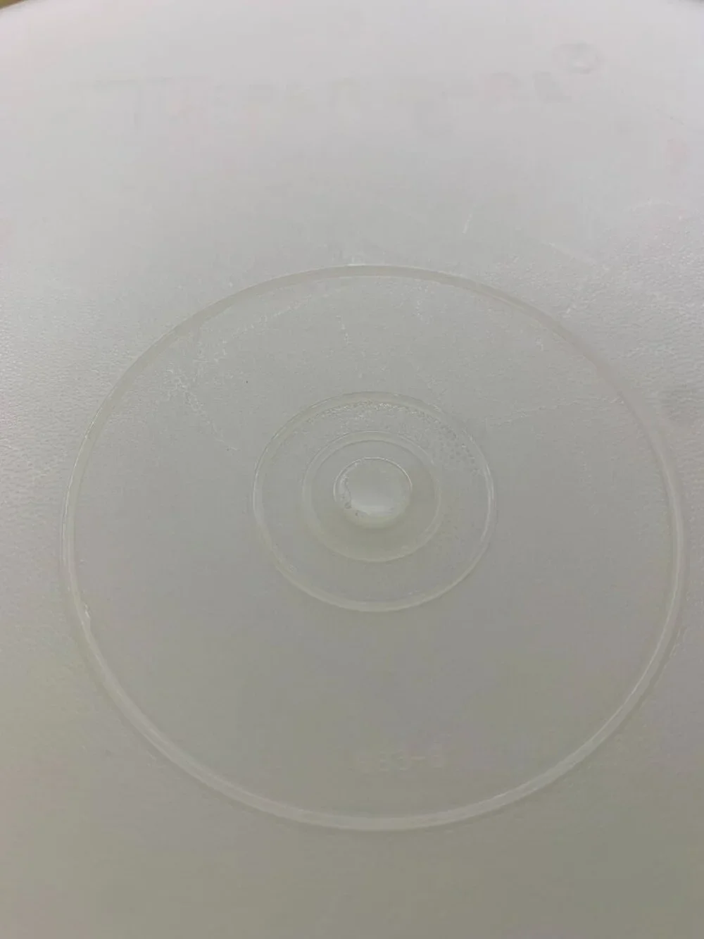 Vintage Tupperware Round Storage Bowl Container Lid only 683-8